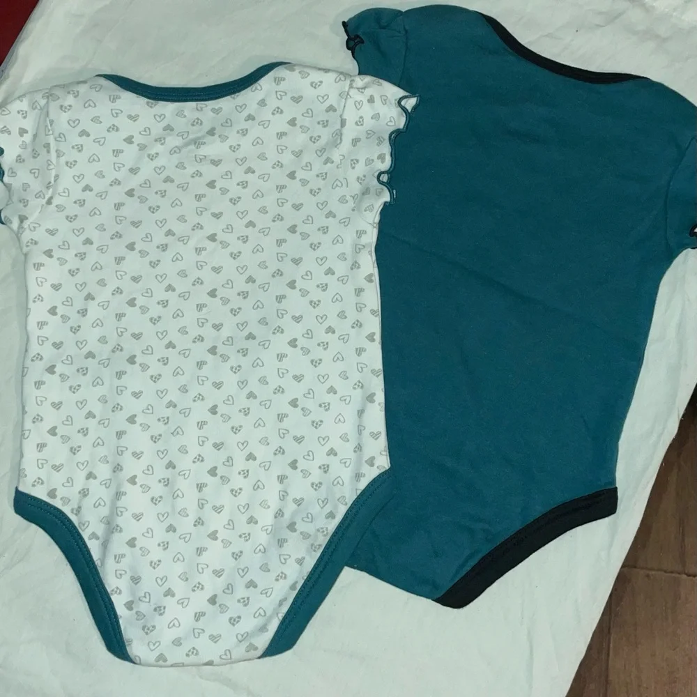🔥🔥Philadelphia Eagles - baby onesie 🦅🦅 - Picture 2 of 8